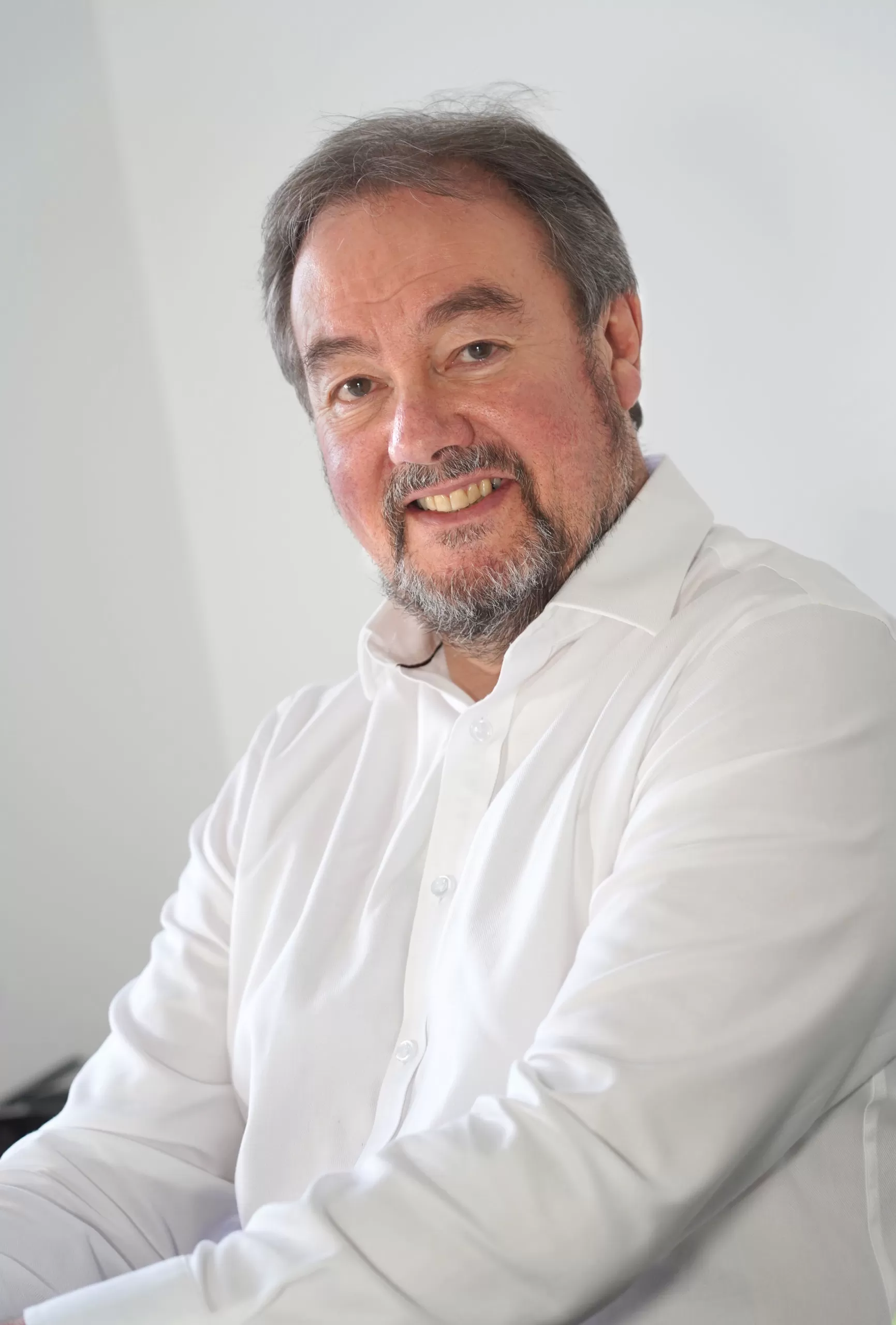 Glyn at desk